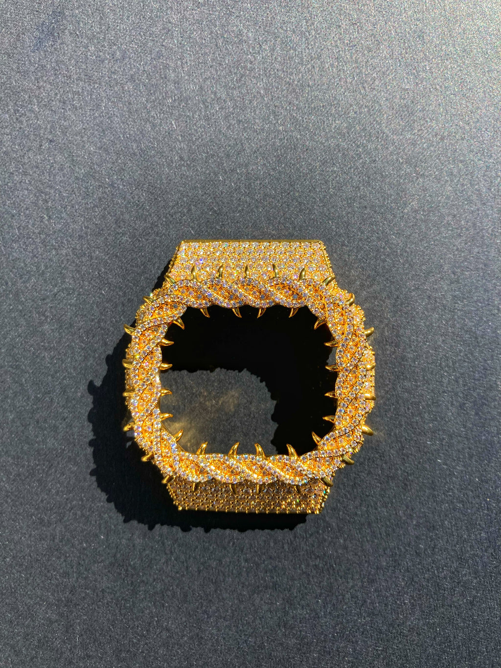 VVS Moissanite Gold Iced-Out Thorn Watch Bezel for Dw5600