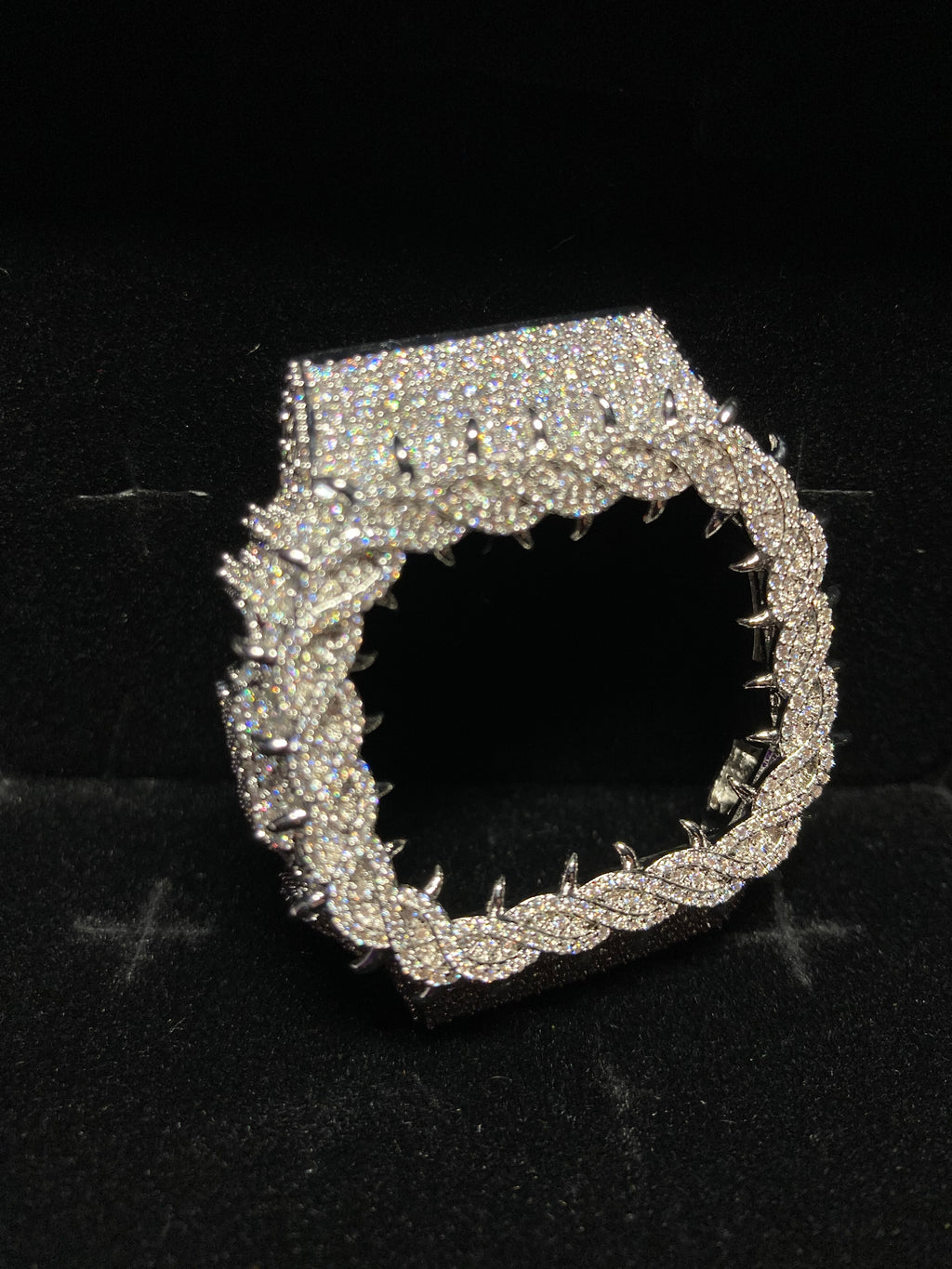 VVS Moissanite Silver Iced-Out Thorn Watch Bezel for Dw5600