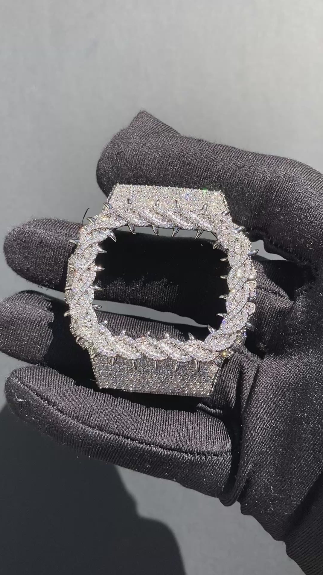 VVS Moissanite Silver Iced-Out Thorn Watch Bezel for Dw5600